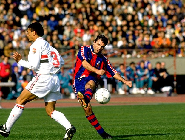 Adilson são paulo Hristo Stoichkov barcelona mundial 1992 (Foto: Agência Getty Images)