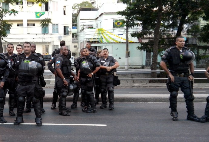 Policiamento Maracanã Argentina x Bósnia (Foto: Felippe Costa)