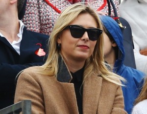 Maria Sharapova na arquibancada (Foto: Getty Images)