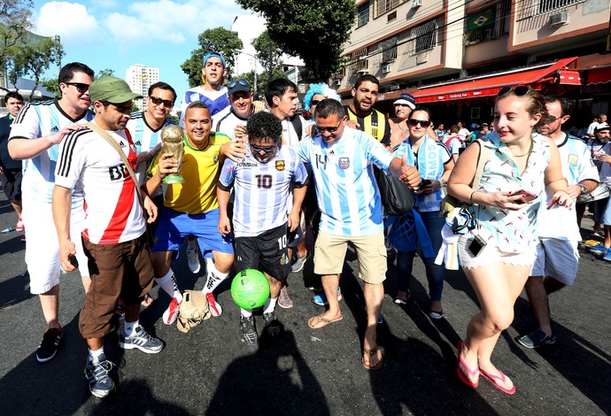 torcedores no maracanã - argentina x bósnia-herzegovina (Foto: André Durão)