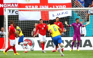 Valencia comemoração Equador contra Inglaterra amistoso (Foto: Getty Images)