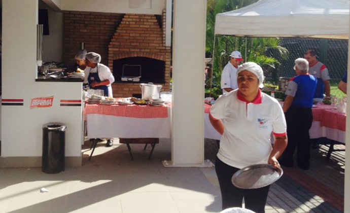 Jermaine Jones EUA churrasco (Foto: Diego Ribeiro)