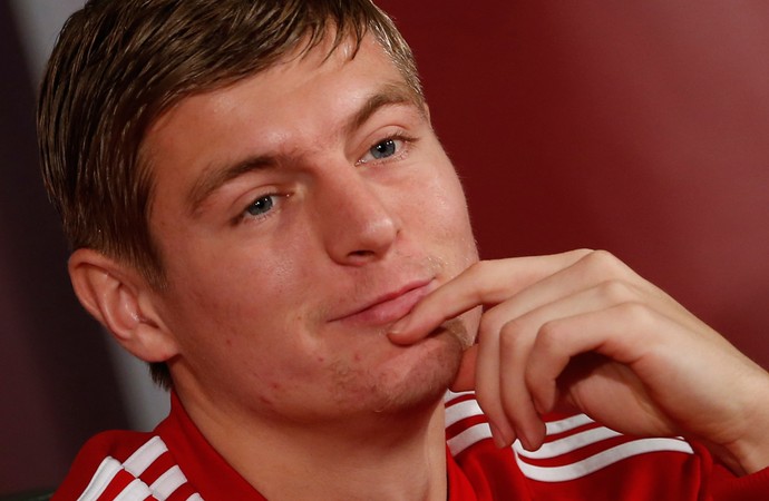 Toni Kroos coletiva Bayern de Munique (Foto: AP)