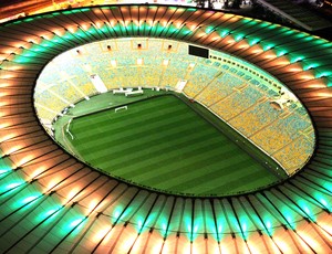 Maracanã iluminado de verde e amarelo