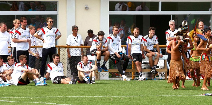 Treino Alemanha presença dos índios (Foto: REUTERS)