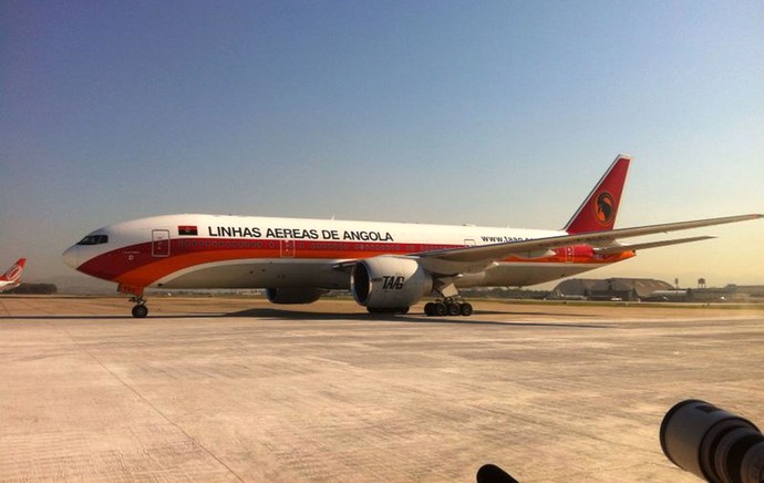 Chegada camarões avião (Foto: Raphael Sibilla)