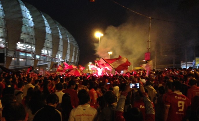 Ruas de fogo homenagens Fernandão ídolo do Inter Beira-Rio (Foto: Tomás Hammes/GloboEsporte.com)