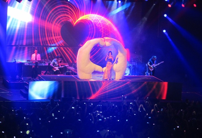 Paula Fernandes se apresentou em uma casa de show do Rio de Janeiro (Foto: Carol Fontes)