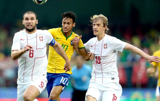 Neymar amistoso Brasil x Sérvia (Foto: Mowa Press)