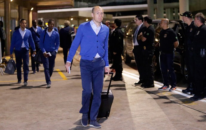 robben holanda desembarque brasil copa do mundo (Foto: Reuters)