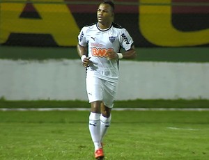 Fernandinho, meia do Atlético-MG (Foto: Reprodução / Premiere)