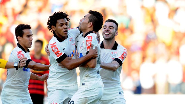 Romarinho corinthians gol sport (Foto: Antônio Carneiro / Agência Estado)