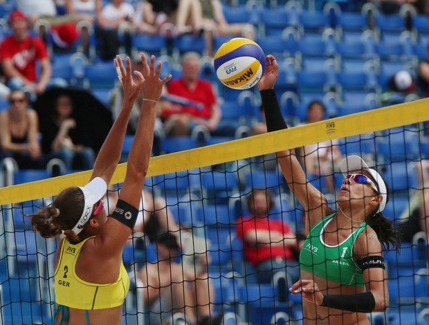 vôlei de praia Juliana Praga (Foto: FIVB)