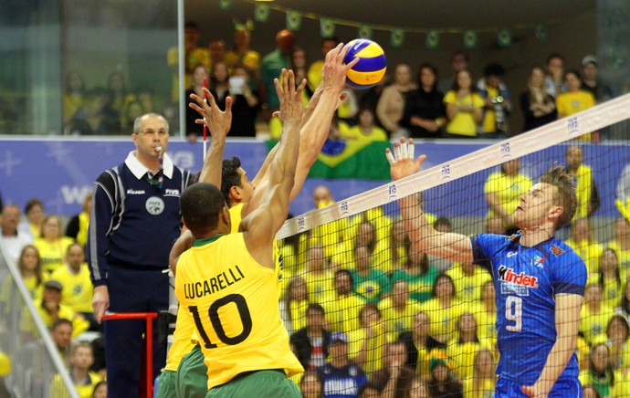 lucarelli brasil x italia volei (Foto: FIVB)