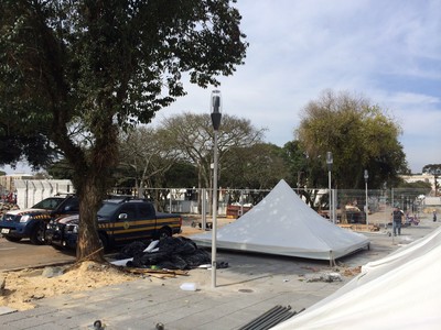 Obras na Praça Afonso Botelho ainda não terminaram (Foto: Ana Helena Goebel)