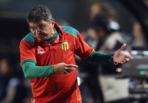 Flávio Araújo técnico Sampaio Correa x Palmeiras (Foto: Marcos Ribolli)