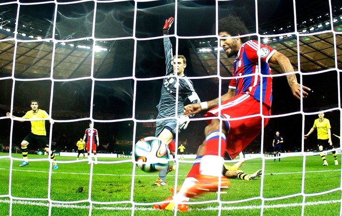 Dante jogo Bayern de Munique e Dortmund (Foto: Reuters)