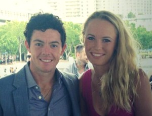 Caroline Wozniacki e Rory McIlroy ficam noivos (Foto: Reprodução / Twitter)