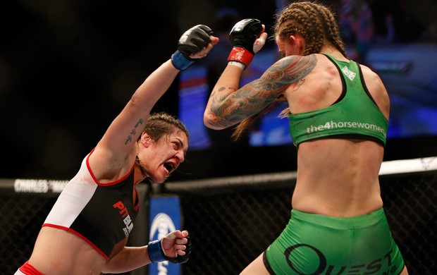 MMA - UFC 172 - Bethe Correia x Jessamyn Duke (Foto: Getty Images)