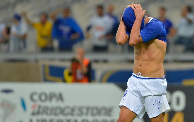 Marcelo Moreno Cruzeiro derrota (Foto: AFP)