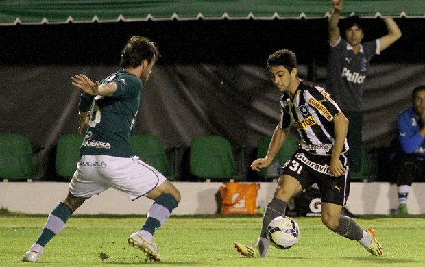 Daniel Botafogo x Goiás (Foto: Vitor Silva / SS Press)