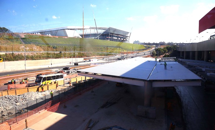 Obras entorno arena Corinthians (Foto: Marcos Ribolli)