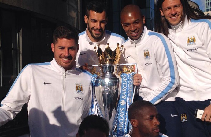 Festa Manchester City, fernandinho (Foto: Reprodução/Twitter Manchester City)