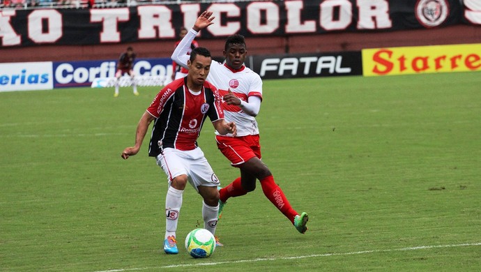 Joinville x Náutico Edigar Junio (Foto: José Carlos Fornér/JEC)