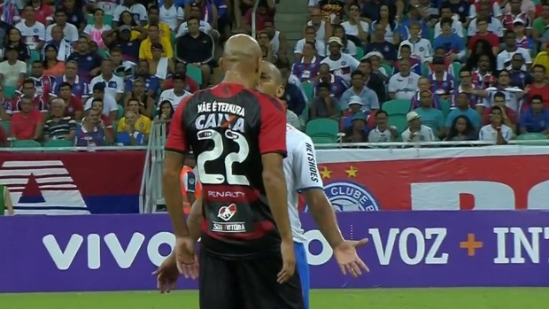 Souza Vitória Uelliton Bahia discussão (Foto: Reprodução SporTV)