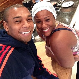 Fernandinho e sua mãe (Foto: Reprodução/Instagram)