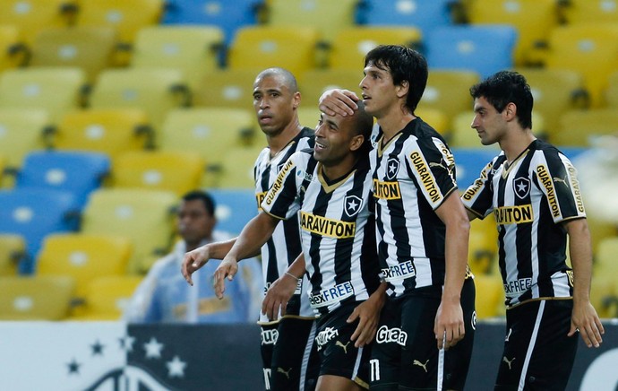 emerson sheik Botafogo x Criciuma (Foto: Alexandre Cassiano/Agência Globo)