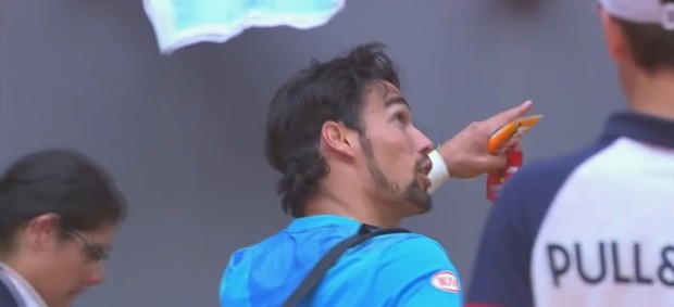 Fabio Fognini chama juiz para briga tênis (Foto: Reprodução SporTV)