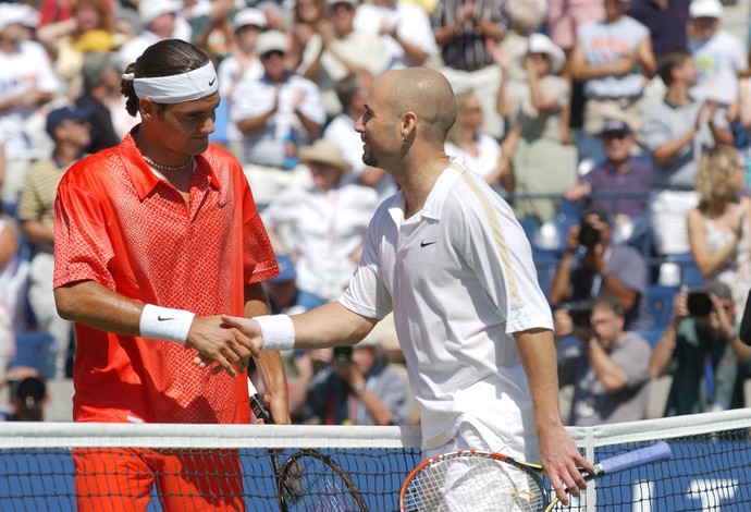 tênis federer agassi us open 2001 (Foto: Getty Images)