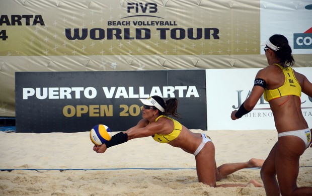 Maria Antonelli e Juliana Vôlei de Praia (Foto: Divulgação/FIVB)