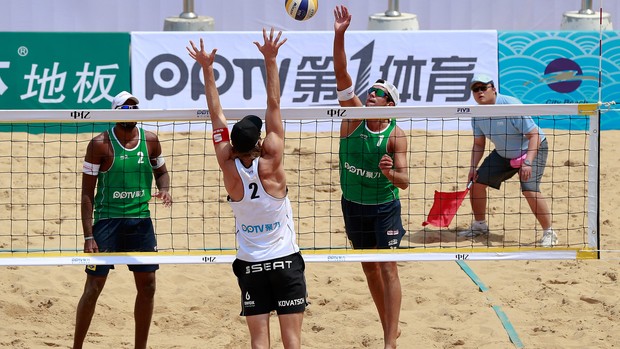 Vitor Felipe e Evandro, Grand Slam de Xangai, Vôlei de Praia (Foto: Divulgação / FIVB)