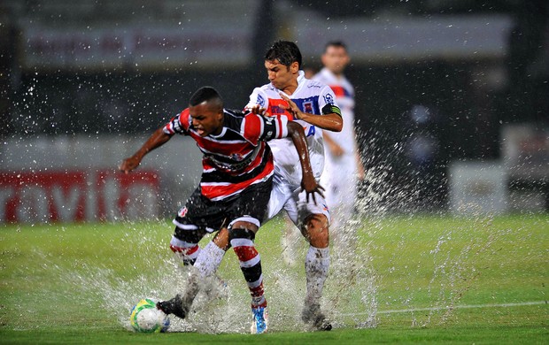 Santa Cruz x Paraná (Foto: Aldo Carneiro/ Pernambuco Press)