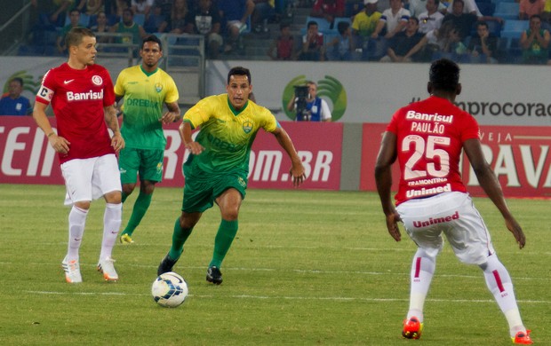 Cuiaba x Internacional (Foto: André Romeu/VIPCOMM)