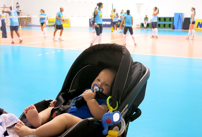 vôlei jaqueline brasil treino (Foto: Lydia Gismondi)