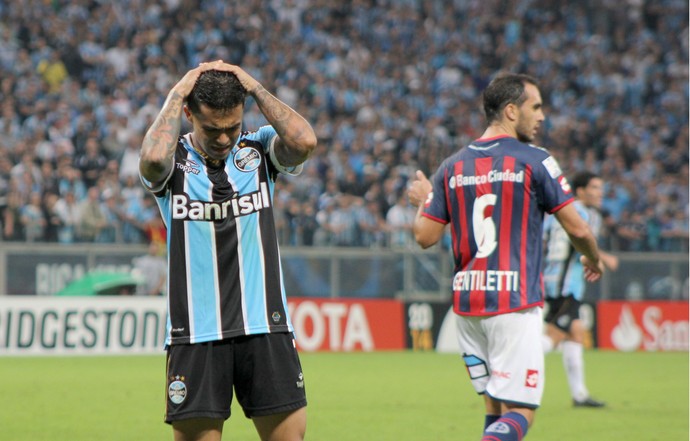 gremio san lorenzo libertadores arena choro dudu (Foto: Diego Guichard/GLOBOESPORTE.COM)