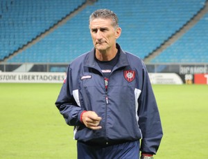 Edgardo Bauza, técnico do San Lorenzo (Foto: Diego Guichard)