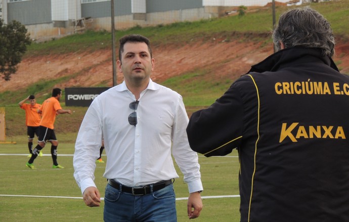 Cláudio Gomes diretor de futebol Criciúma (Foto: João Lucas Cardoso)