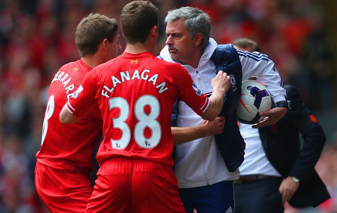 Gerrard, Flanagan e Mourinho, Liverpool x Chelsea (Foto: Getty Images)