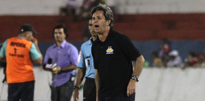 Caio Júnior técnico Criciúma (Foto: João Lucas Cardoso)