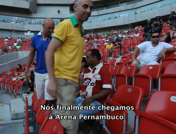 Turistas chegaram com jogo em andamento (Foto: Reprodução SporTV)