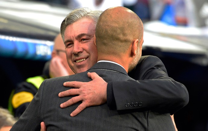 Guardiola e Ancelotti, Real Madrid x Bayern de Munique (Foto: AFP)