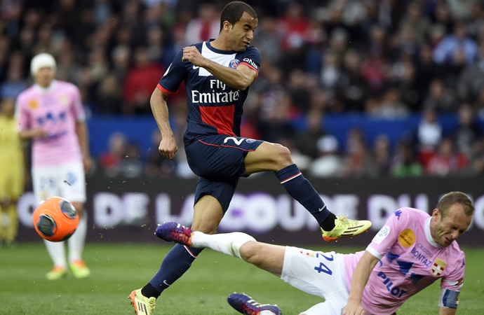 Lucas, PSG x Evian (Foto: AFP)