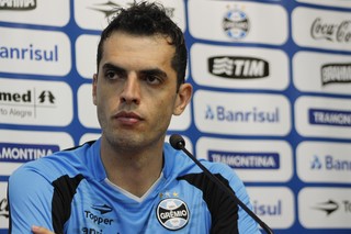 Rhodolfo, zagueiro do Grêmio (Foto: Diego Guichard)