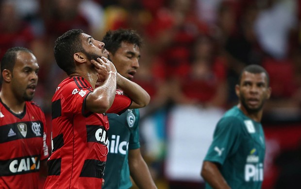 Wallace Flamengo x Goiás (Foto: Adalberto Marques/Agência Estado)