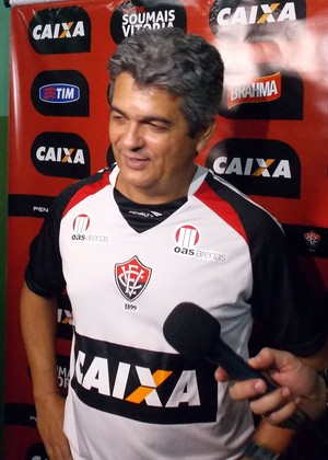 Ney Franco; Vitória (Foto: Thiago Pereira)