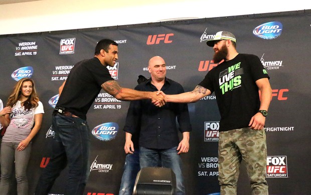 Werdum e Browne encarada UFC (Foto: Evelyn Rodrigues)